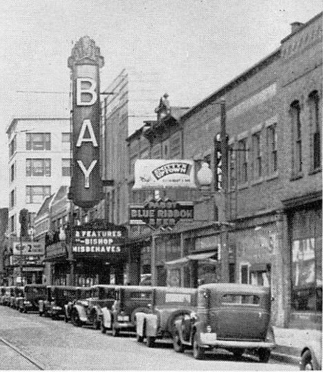 1930s photo of the Bay Theatre (a few years after Fox sold the property). Photographer unknown (via CinemaTreasures.org)