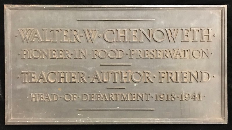Walter W. Chenoweth, plaque.
