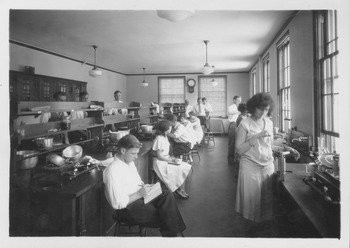 Chenoweth Lab, early 1900s.