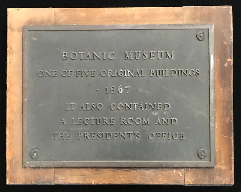 Botanical Museum, plaque.