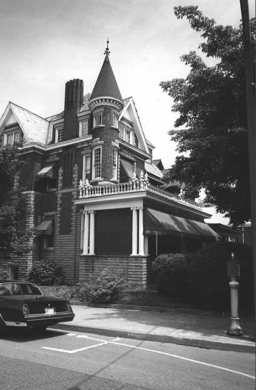 The Campbell-Hicks House, pictured in 1985