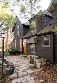 Exterior of the Frederick Squires House (Stephen Haas, for The News-Gazette)