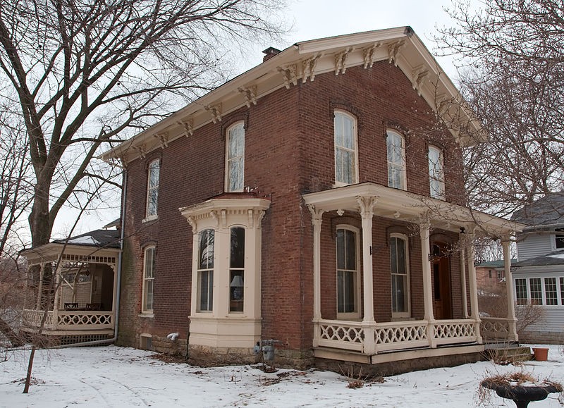 This Italianate house dates to 1871.
