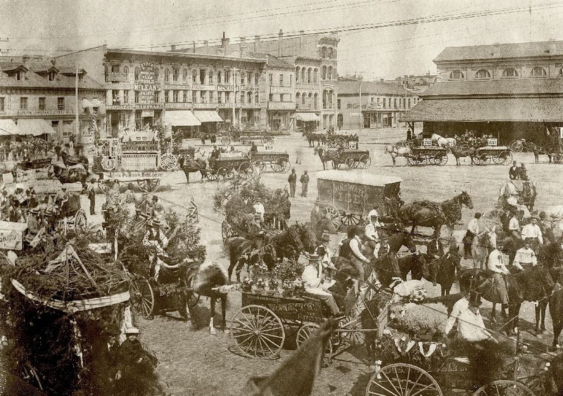 Wheel, Photograph, Motor vehicle, Building