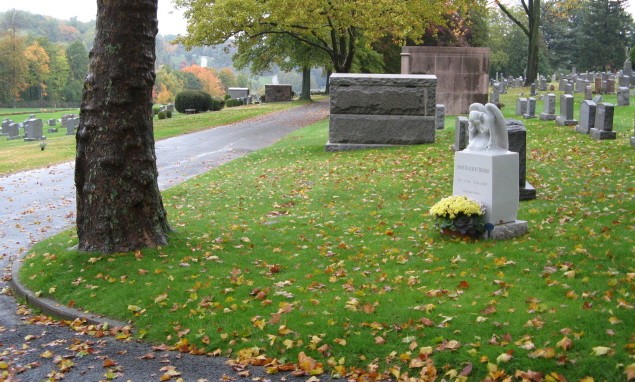 Bancroft's grave 
