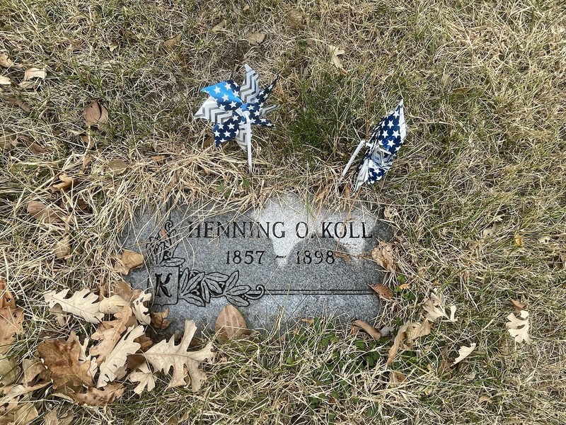 Tombstone, leaves, grass, pinwheel