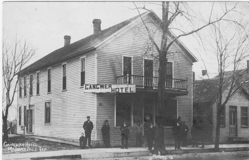 Hotel in 1906 was being operated by James S. Gangwer.