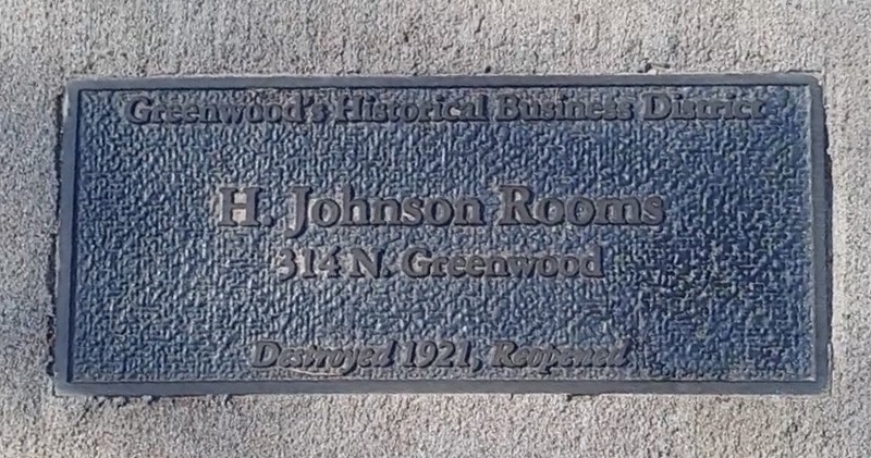 Road surface, Rectangle, Font, Commemorative plaque