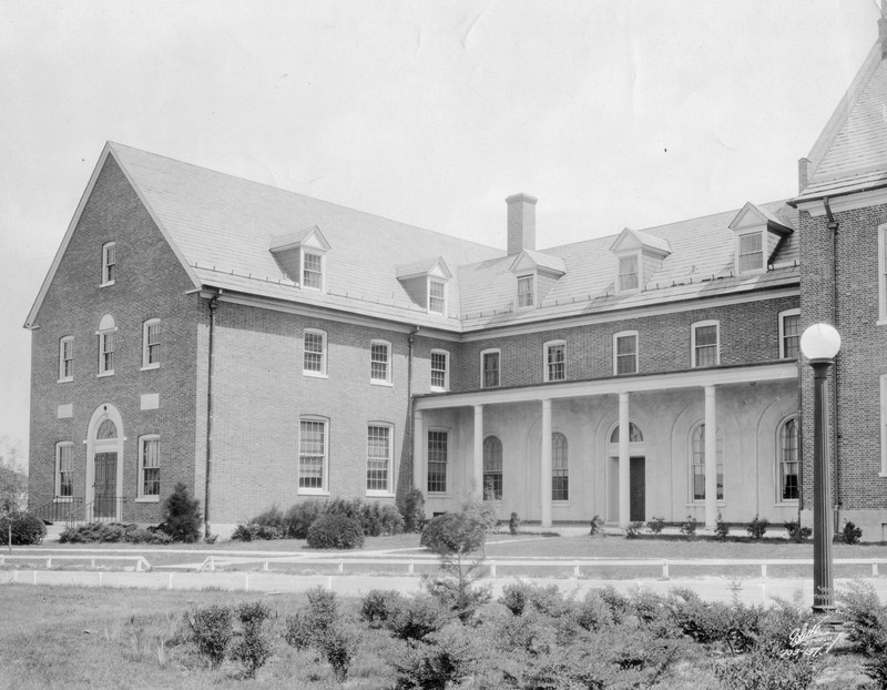 College Library exterior, Holloway Hall, 1932-1933