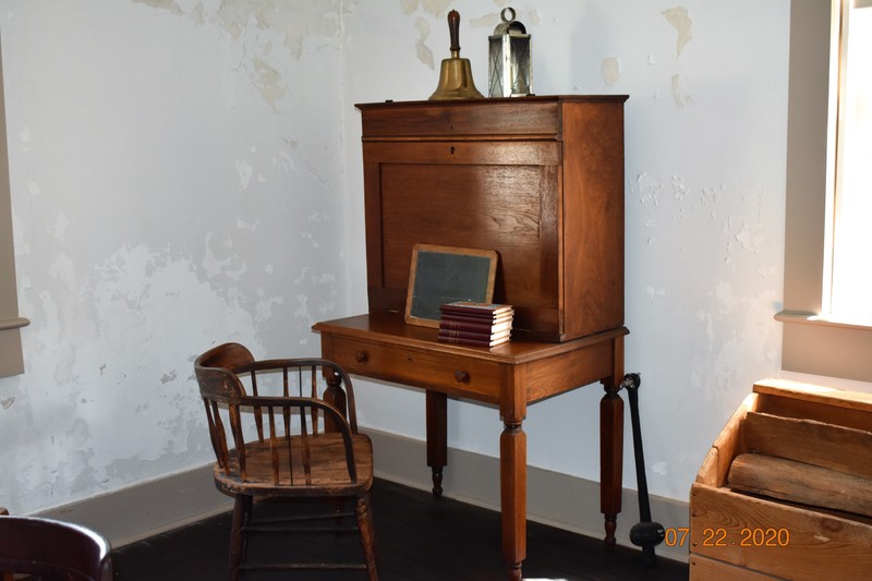 Wood, Room, Hardwood, Wood stain