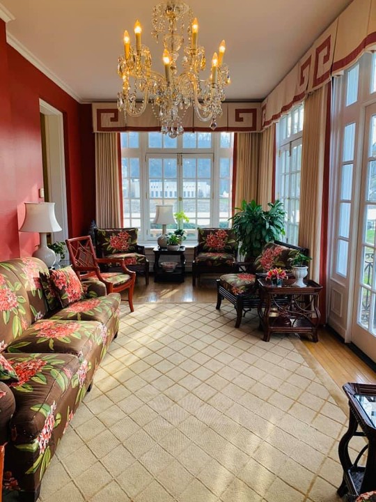 Sunroom of Mansion 