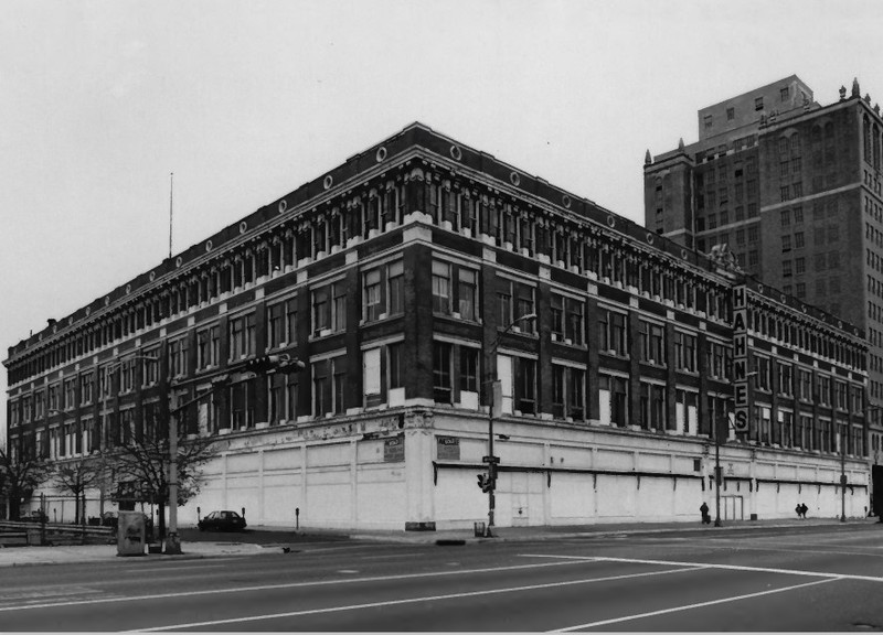 Building, Sky, Urban design, Black-and-white