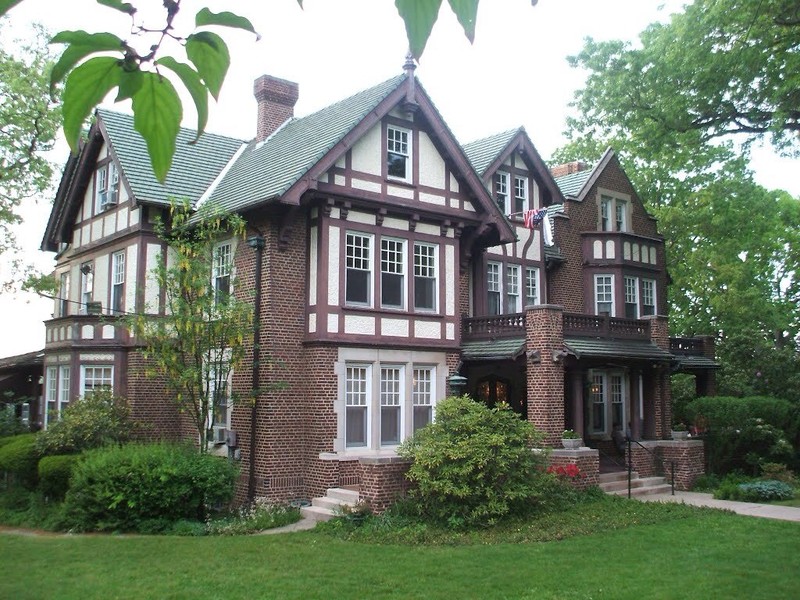 The Yuengling Mansion has was constructed in 1913 and has been home to the Schuylkill County Council for the Arts since 1978.  