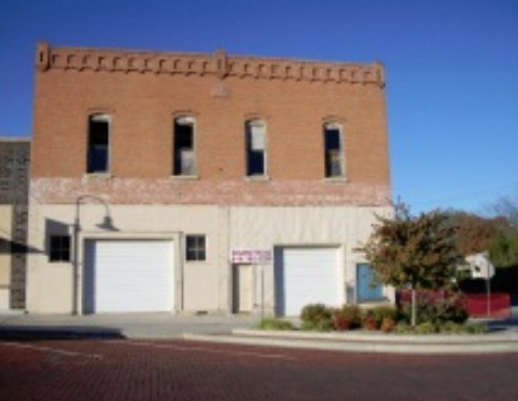 Ca. 2011 photograph main facade, Palmyra Masonic Lodge, prior to renovation