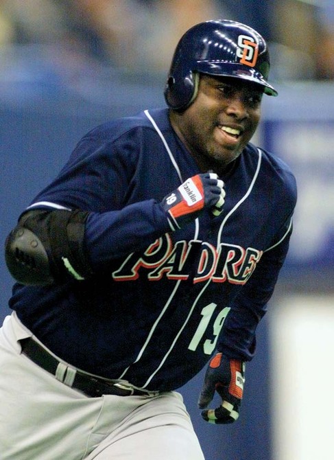 Tony Gwynn Memorial unveiled in Poway - Pacific San Diego