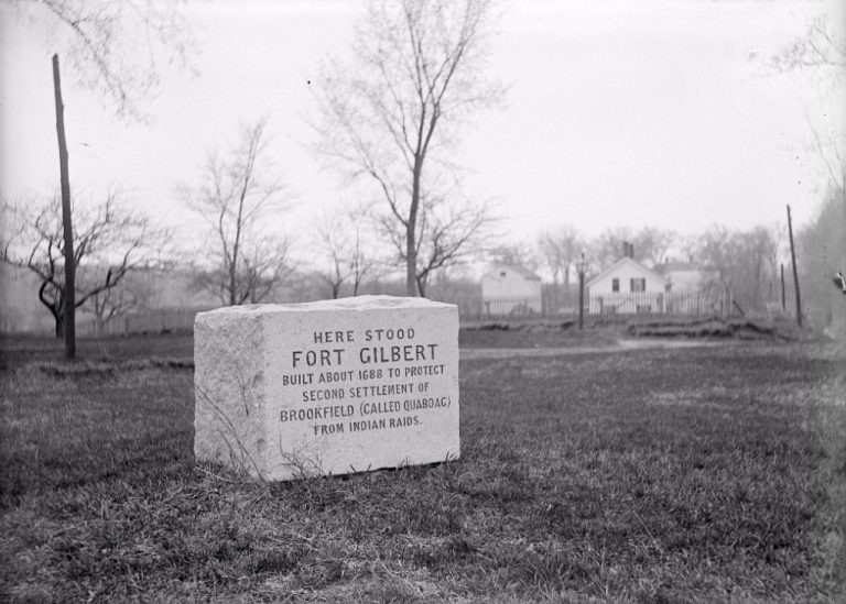 Image of the stone monument that marks the location of Fort Gilbert