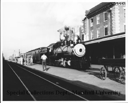 C&O Railroad's Guyan Valley Local, 1952