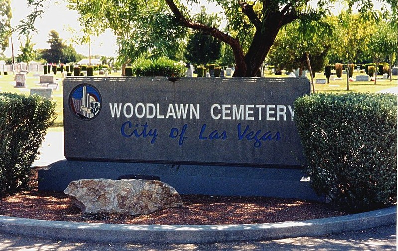 Entrance to Woodlawn Cemetery