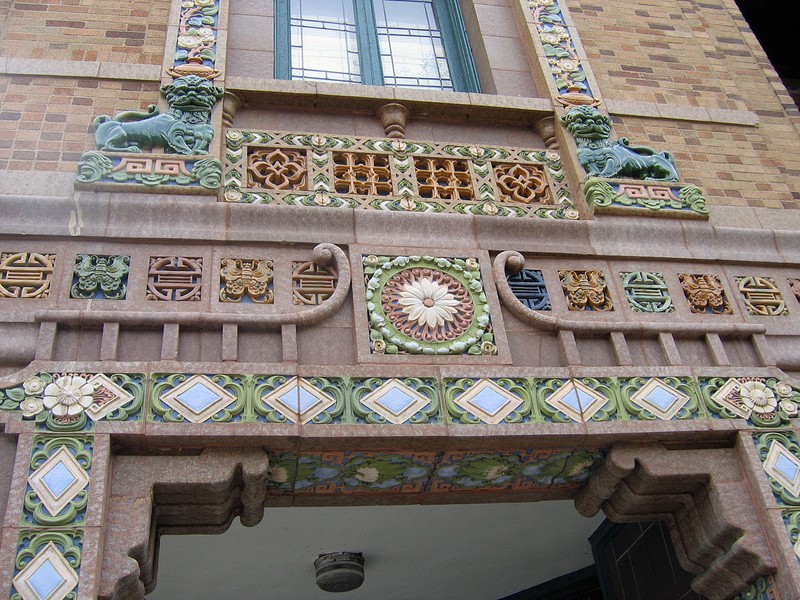 Close-up of some of the terra cotta details