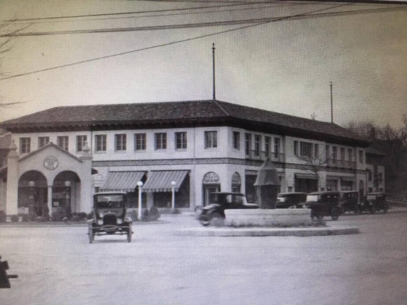 Building, Window, Motor vehicle, Vehicle