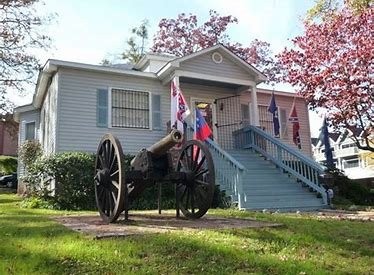 The Museum and Library of Confederate History is operated by the SCV, an organization formed to vindicate the antebellum South. 