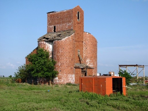 The Ingersoll Tile Elevator, constructed from hollow red tiles.
