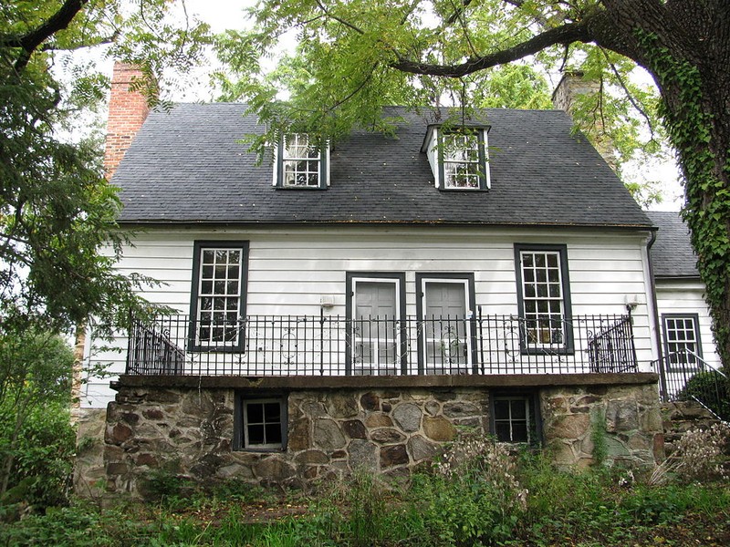 Modern photograph of Colchester Inn circa 2012