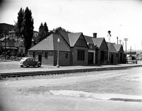 Cougar Depot on August 5, 1940, taken by R.R. Hutchison. Courtesy WSU Special Collections. 
http://content.libraries.wsu.edu/cdm/singleitem/collection/hutchison/id/80/rec/1