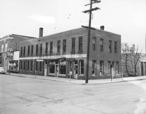 1954 view of the Russell Building for Moose Lodge. Taken by R.R. Hutchison. Courtesy WSU Special Collections.
http://content.libraries.wsu.edu/cdm/singleitem/collection/hutchison/id/194/rec/1