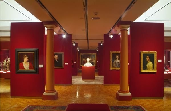 Gallery in the museum (image from Smithsonian Magazine)