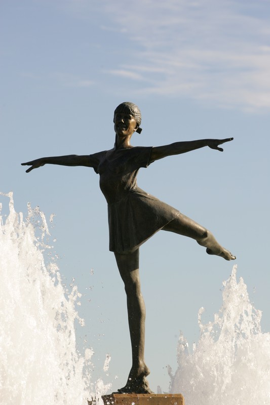 Sky, People in nature, Sculpture, Statue