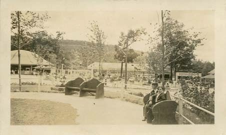 Lakewood Park in the 1930s and 40s. The Carousel Pavilion to the left. Collection of City of Waterbury, Silas Bronson Library Digital Pictures.