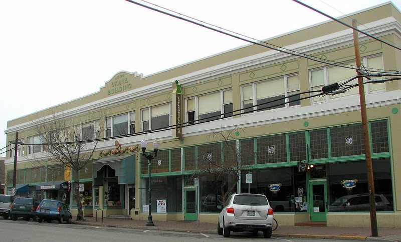 The O'Kane Building was erected in 1916 and remains an important landmark in Bend. 