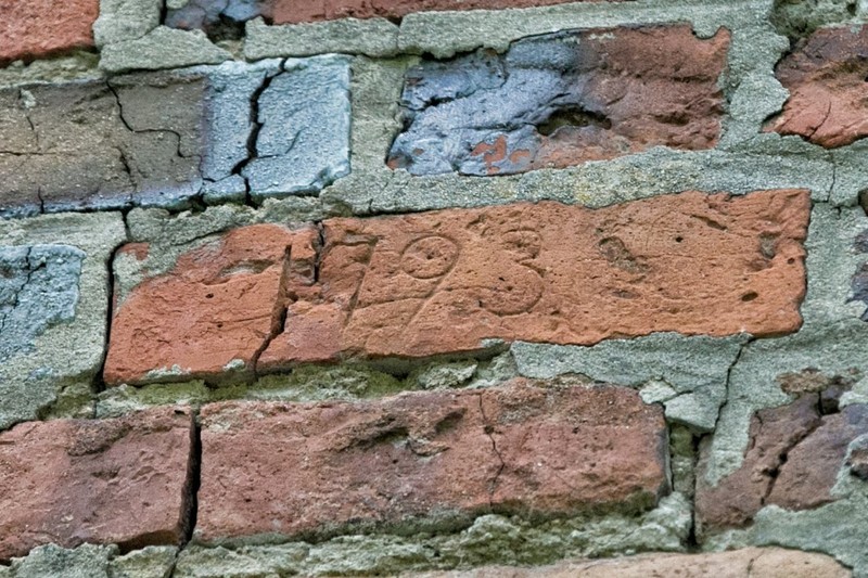 Engraved in one of the bricks is "1793".