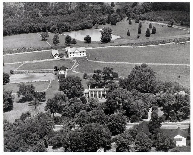 Aerial photo from 1956. From Friends of New London Library.