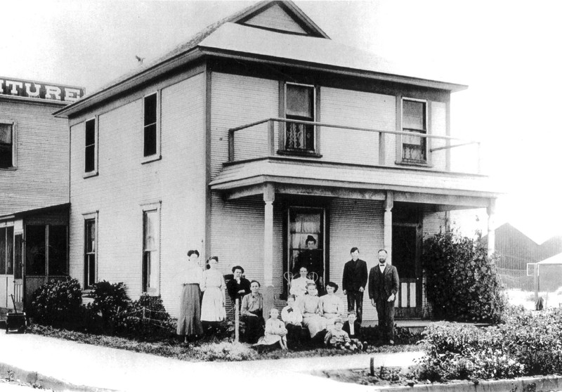 Helme-Worthy House, circa 1904. Source: City of Huntington Beach archives.