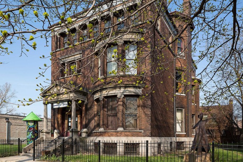 The South Side Community Art Center opened in 1941 in this building, formerly the home of a wealthy grain merchant. Image obtained from Curbed Chicago.