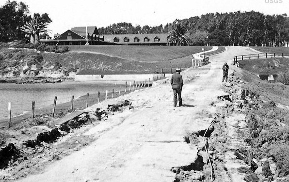 The Bolsa Chica Gun Club can be seen in the background of this photo taken after the 1933 earthquake. Source: U.S. Geological Survey