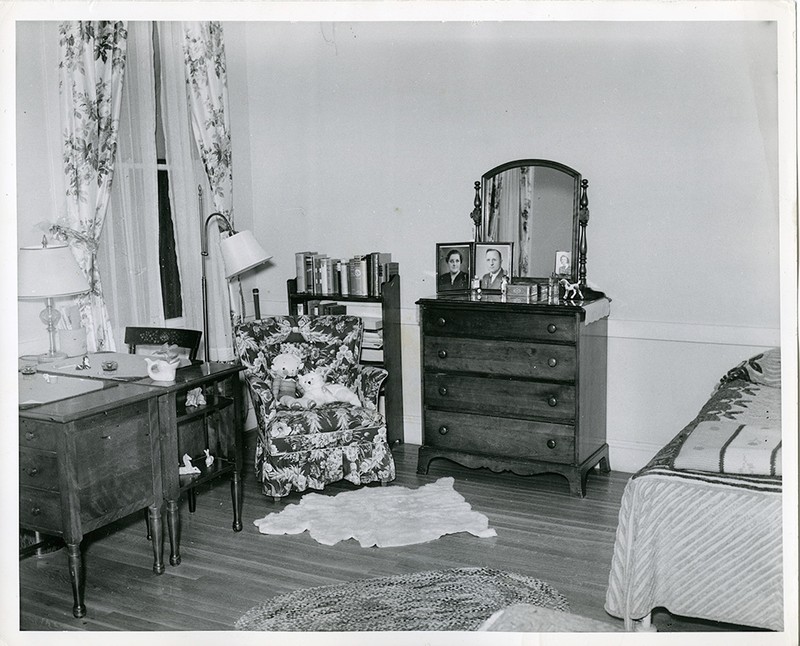 Draper Hall, student room, 1940. Photograph by Warren Kay Vantine.