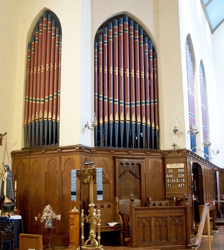 The church's 1877 Tracker organ, donated to the church in 1918, is one of the oldest organs on the West Coast. Many visitors come to St. Paul's for the organ alone.