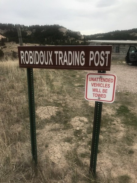 Robidoux Post welcome sign