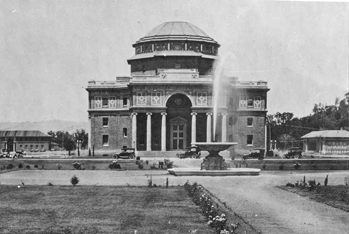 Atascadero City Hall, ca 1920, when it served as headquarters for the Atascadero Colony