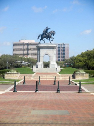 Front view of the Sam Houston Monument