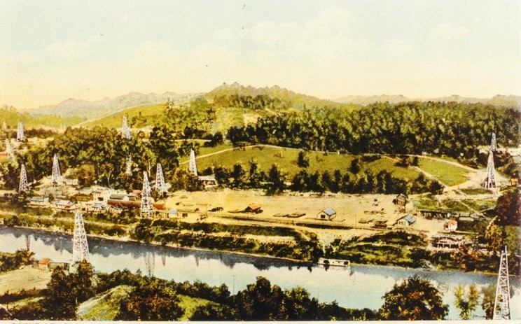 Early 20th century postcard view of the southern portion of the Blue Creek Field in Pinch. 2