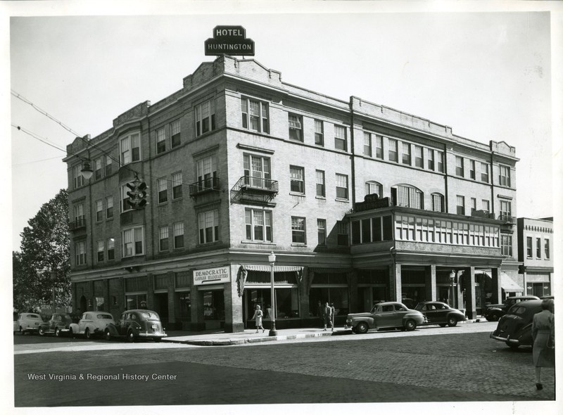 The Hotel Huntington, with the Democratic Campaign Headquarters on its ground floor 