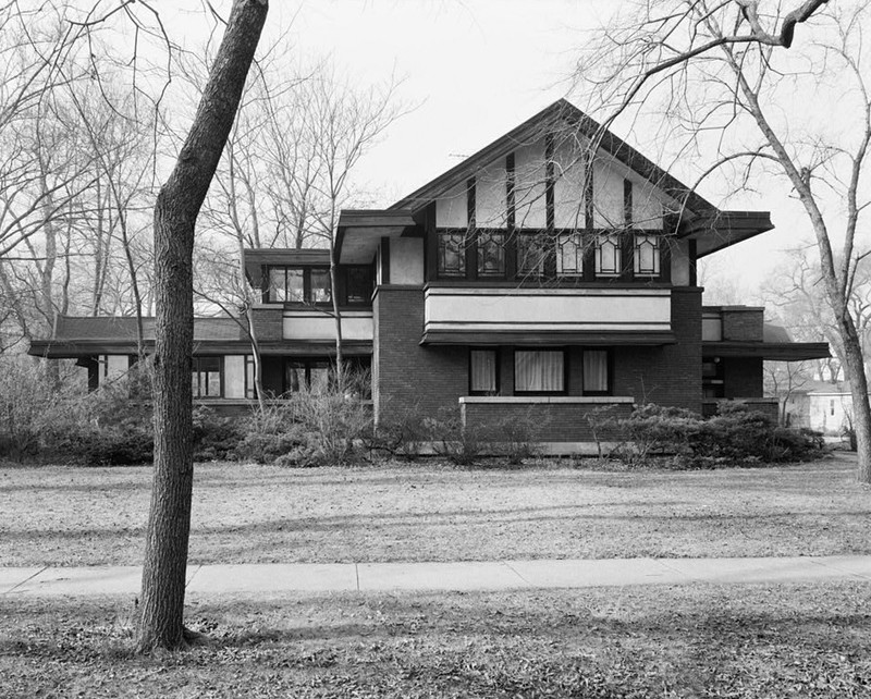 1967 Photo of Frederick B. Carter, Jr. House, designed in the Prairie School style, by Walter Burley Griffin in 1910. 