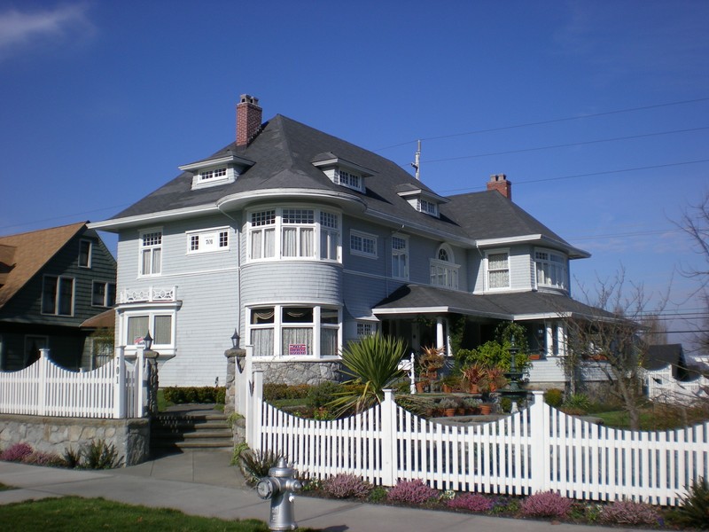  Henry A. and Birdella Rhodes House (photo circa 2008)