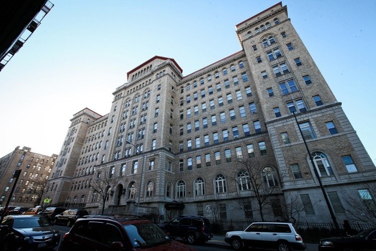 Morrisania Hospital Exterior 2013 (Photograph by the author.)