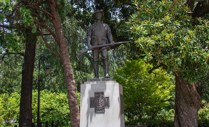 Spanish-American War Veterans Monument, 2019. This image shows the West plaque, the Spanish War Veterans insignia.