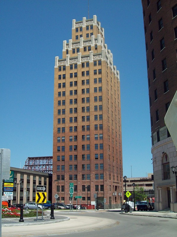 Sky, Building, Skyscraper, Daytime